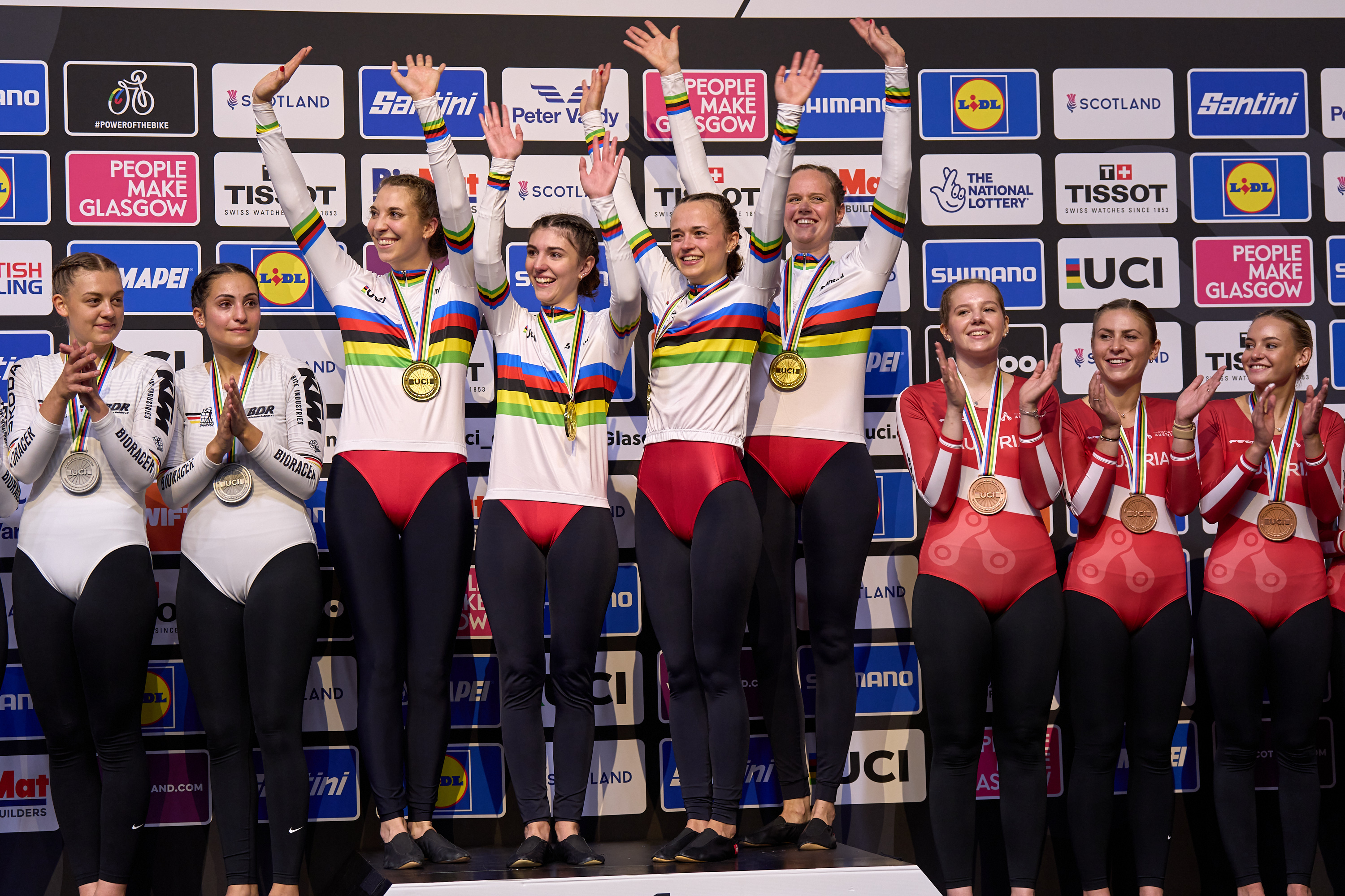 Die Schweiz gewinnt im Hallenradsport einen Medaillensatz - Swiss Indoor- & Unicycling